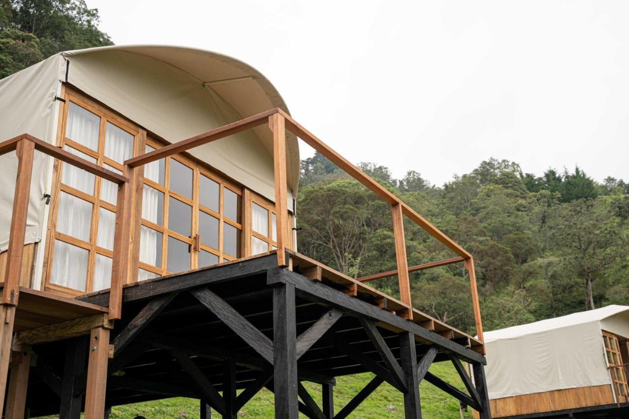 Birdglamping Los Arboles Glamping Hotel 살렌토 외부 사진